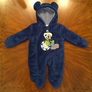 ☃️Disney Baby Boy Snowsuit Size 3M☃️